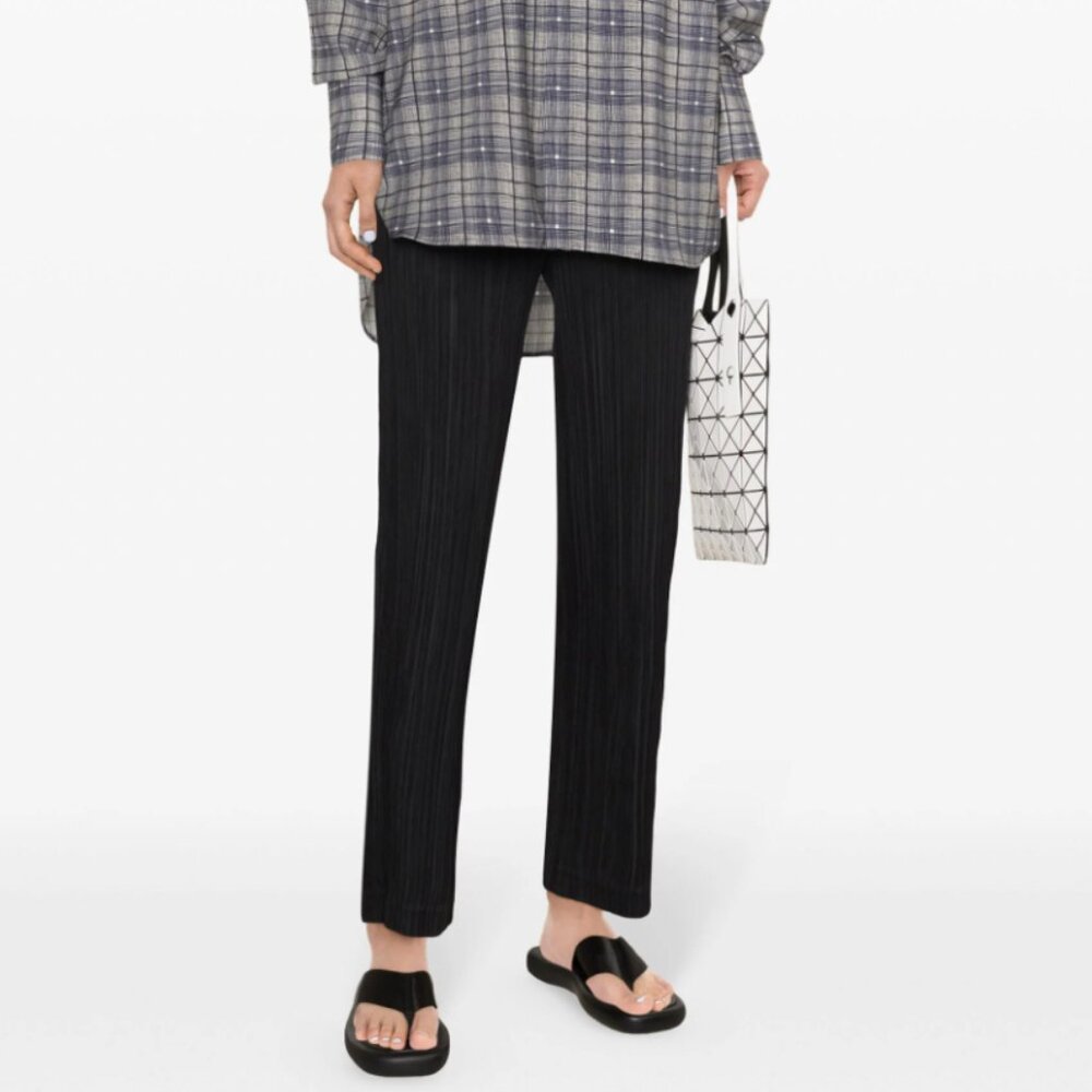 PLEATS PLEASE ISSEY MIYAKE STRAIGHT PANTS SIZE 4